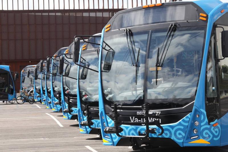 El Gobernador Mauricio Vila Dosal supervisa las nuevas unidades que  brindarán servicio a través de las rutas Las Américas, al incorporarse al  Sistema “Va y ven”. – Notirivas