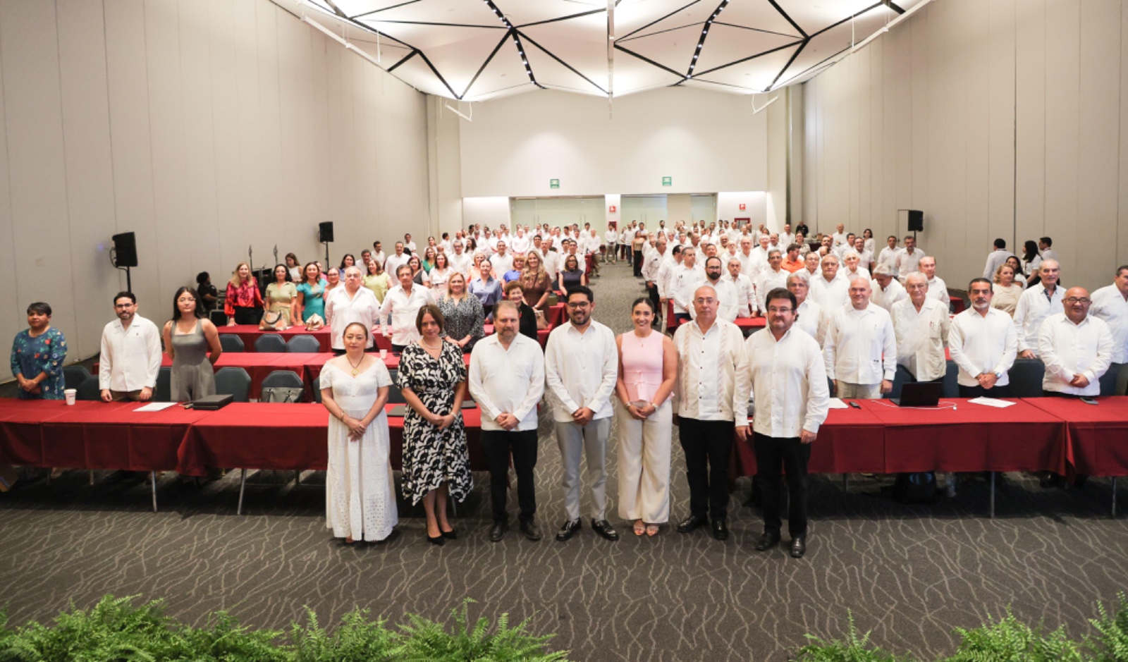 Notariado yucateco se fortalece con actualización y recertificación profesional