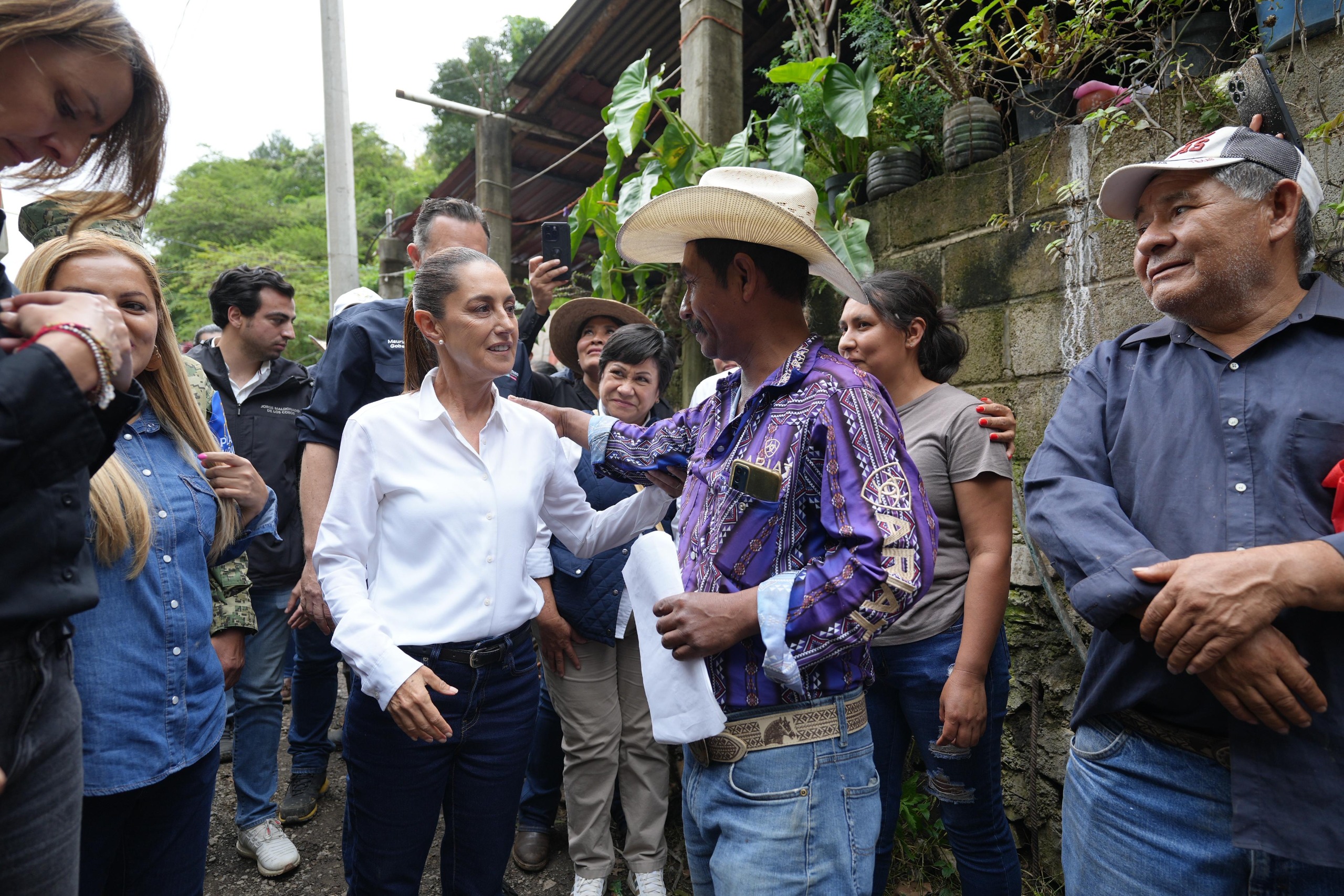 CLAUDIA SHEINBAUM SUPERVISA LABORES EN QUERÉTARO E INICIA CENSO DEL BIENESTAR PARA APOYAR A AFECTADOS POR LLUVIAS