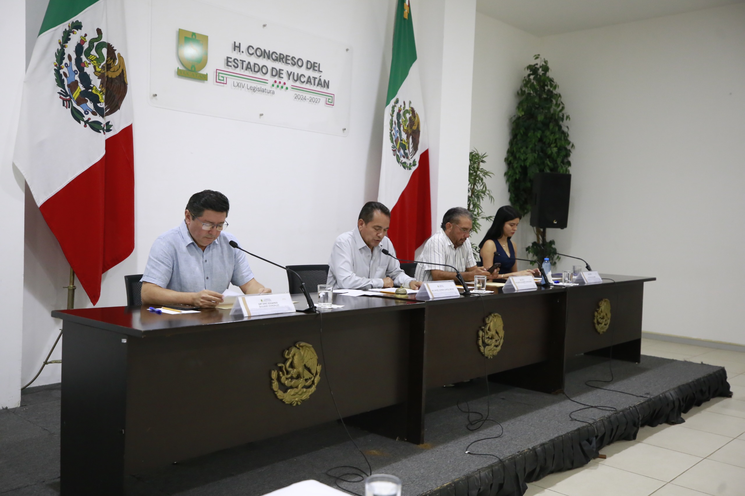 Presentan el libro “Capacidad sobre ruedas” en el Congreso del Estado